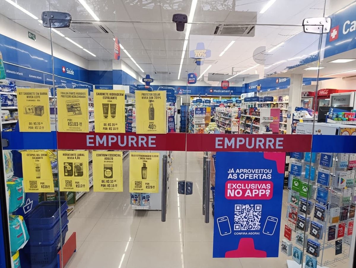 Trabalhos de Adesivos e Envelopamentos feitos pela Digiarts Gráfica
