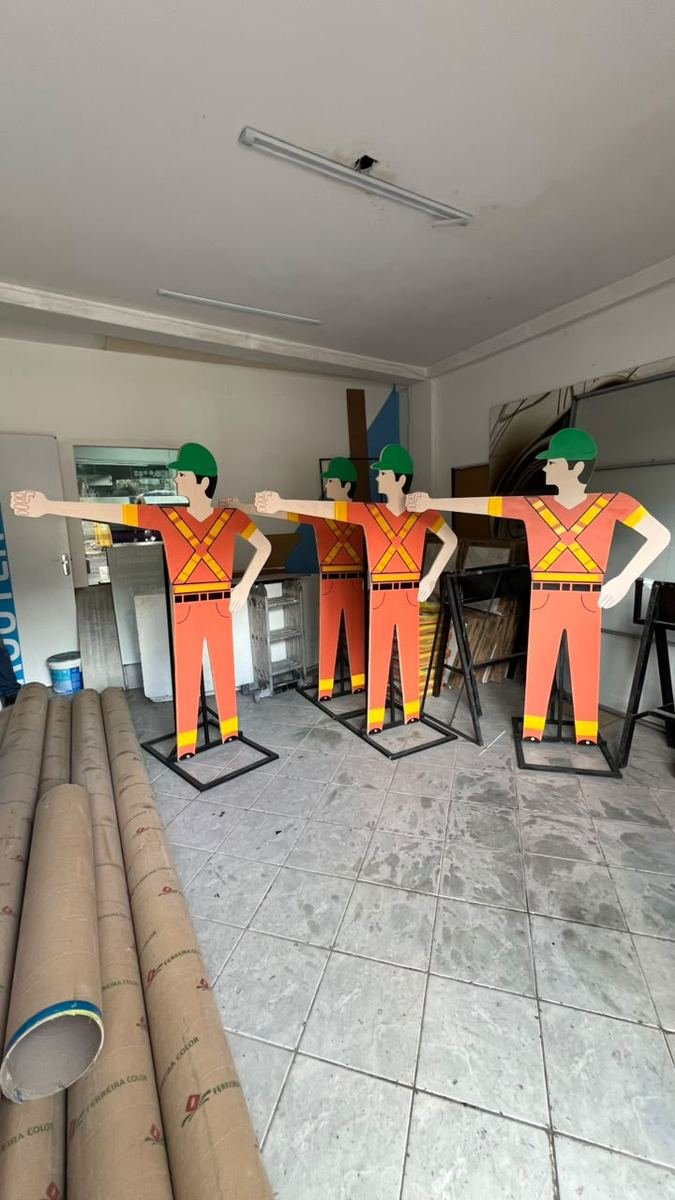 Trabalhos de Placas e Sinalização feitos pela Digiarts Gráfica