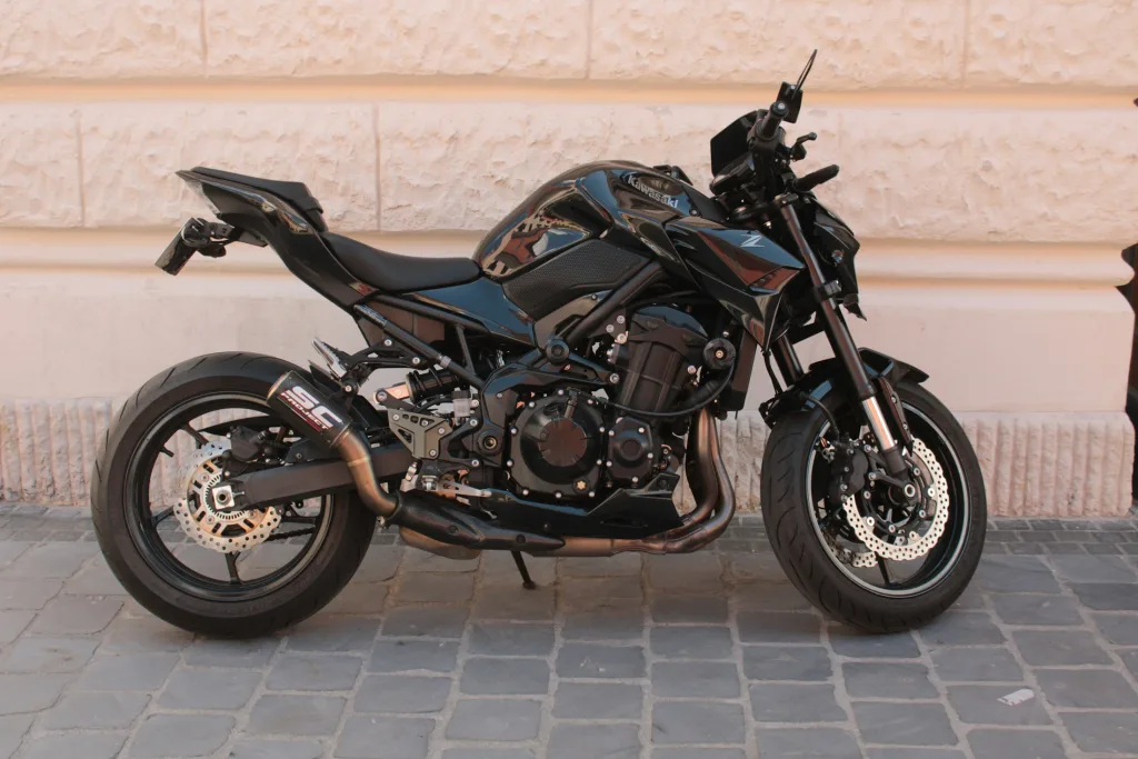 Kawasaki Z900 — foto 1