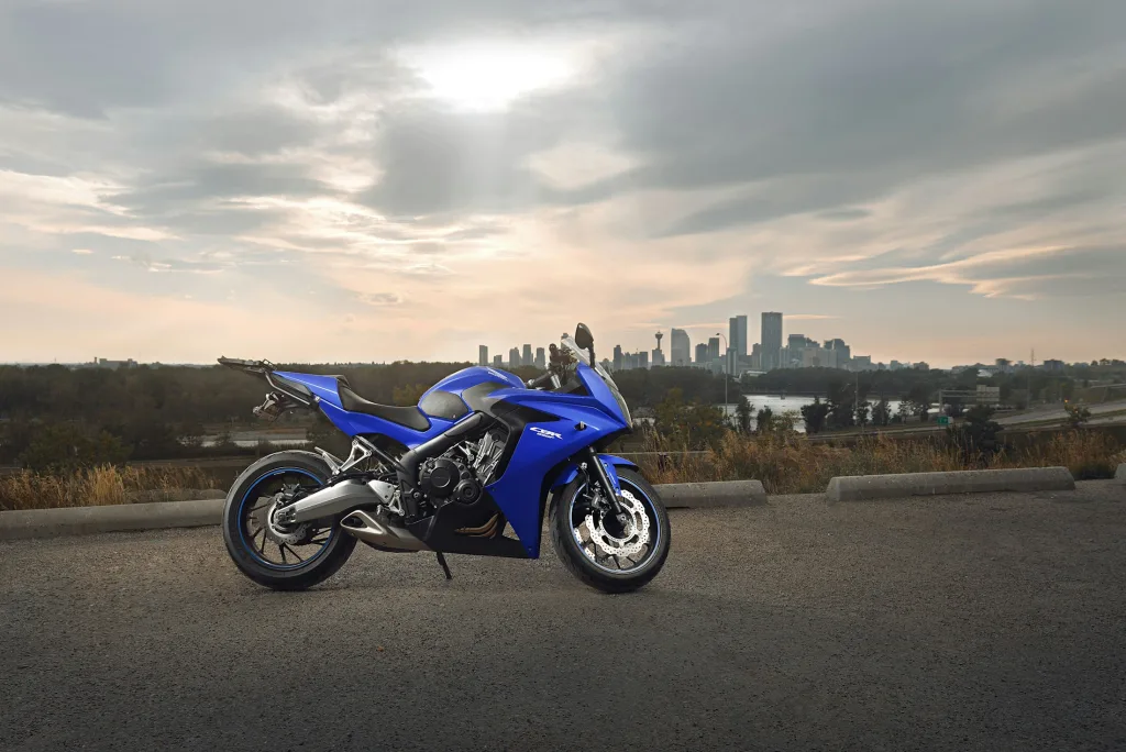 Yamaha YZF-R3 — foto 1